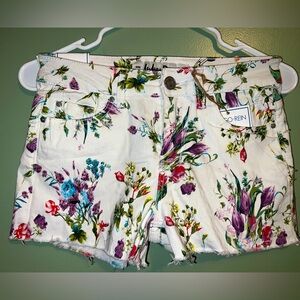 Women’s floral denim shorts